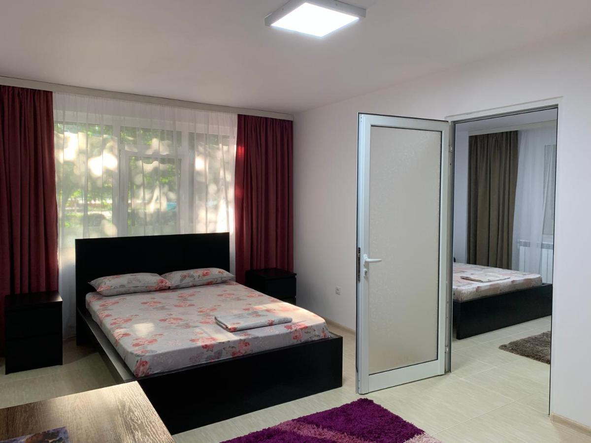 Eli Apartment Galaţi Buitenkant foto